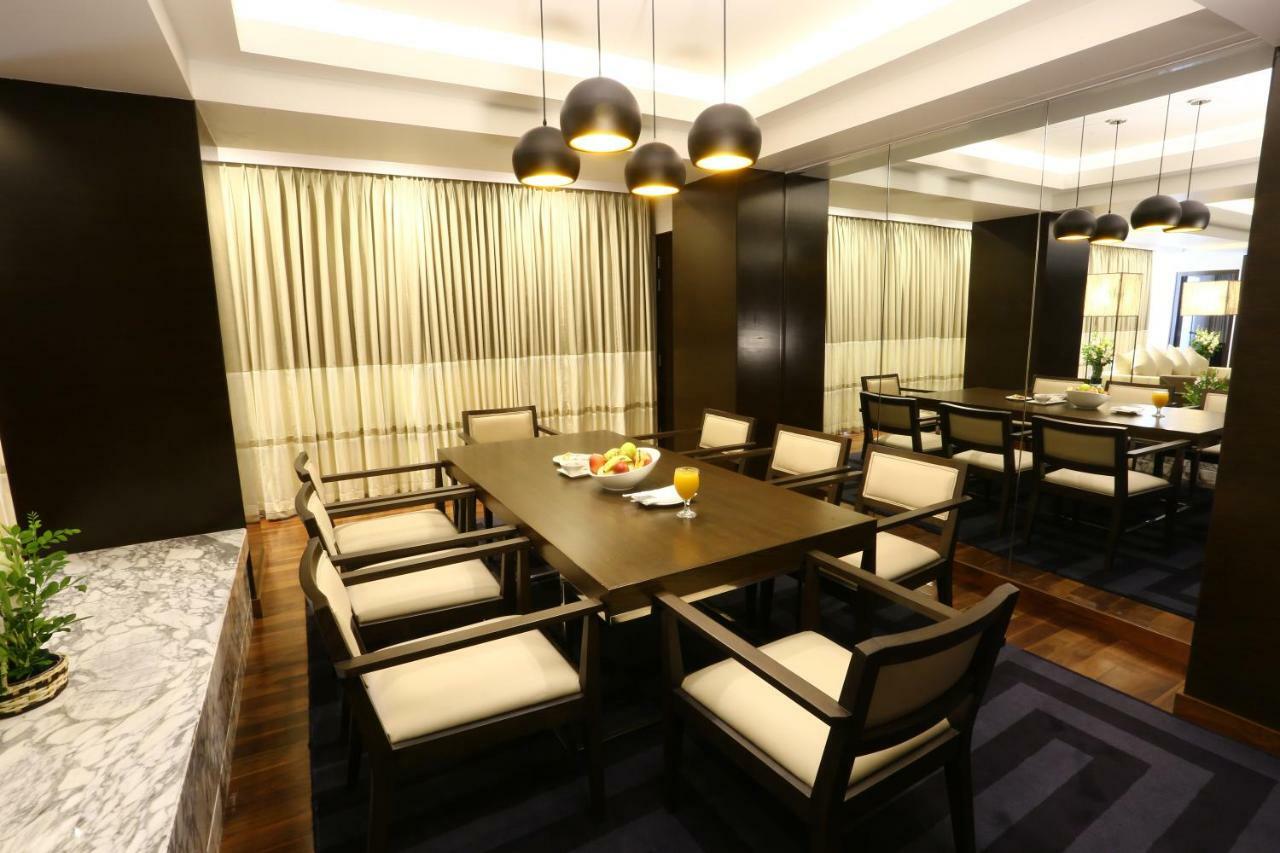 Avari Tower Karatschi Exterior foto The dining room